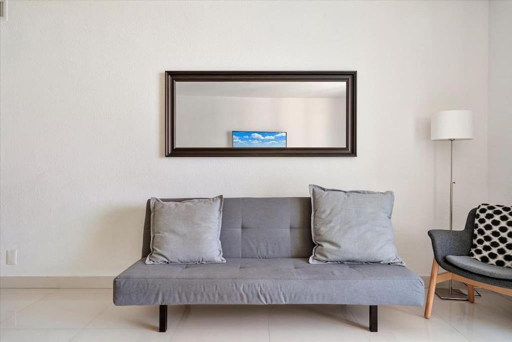 Beachfront 2 Bedroom At Tides Hollywood 8Th Floor Buitenkant foto