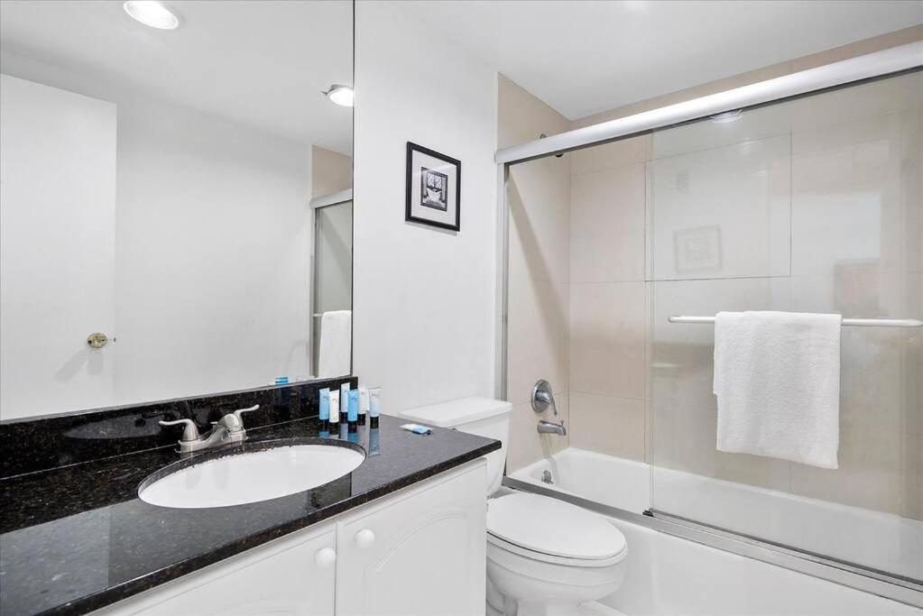 Beachfront 2 Bedroom At Tides Hollywood 8Th Floor Buitenkant foto