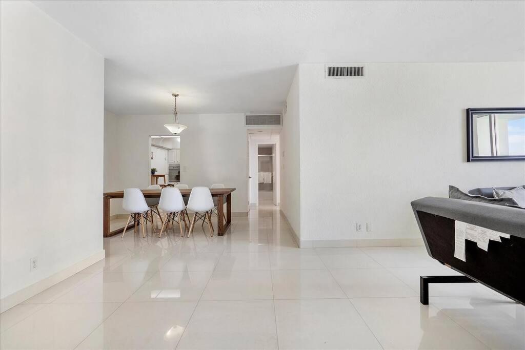 Beachfront 2 Bedroom At Tides Hollywood 8Th Floor Buitenkant foto