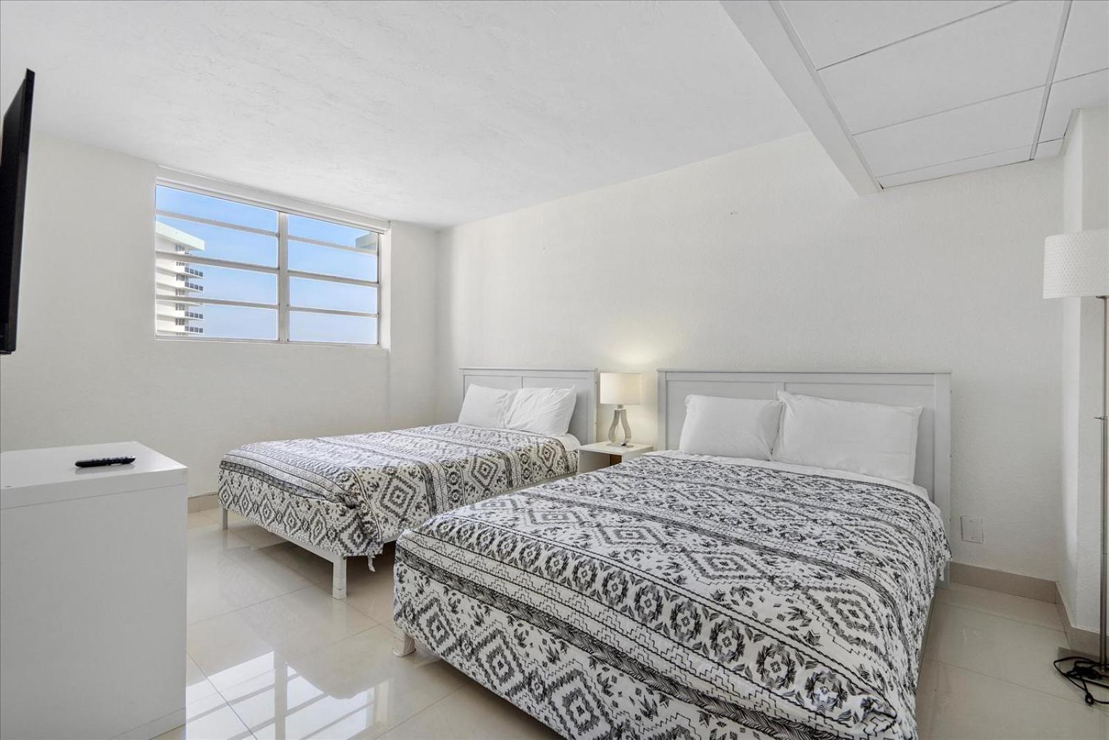 Beachfront 2 Bedroom At Tides Hollywood 8Th Floor Buitenkant foto